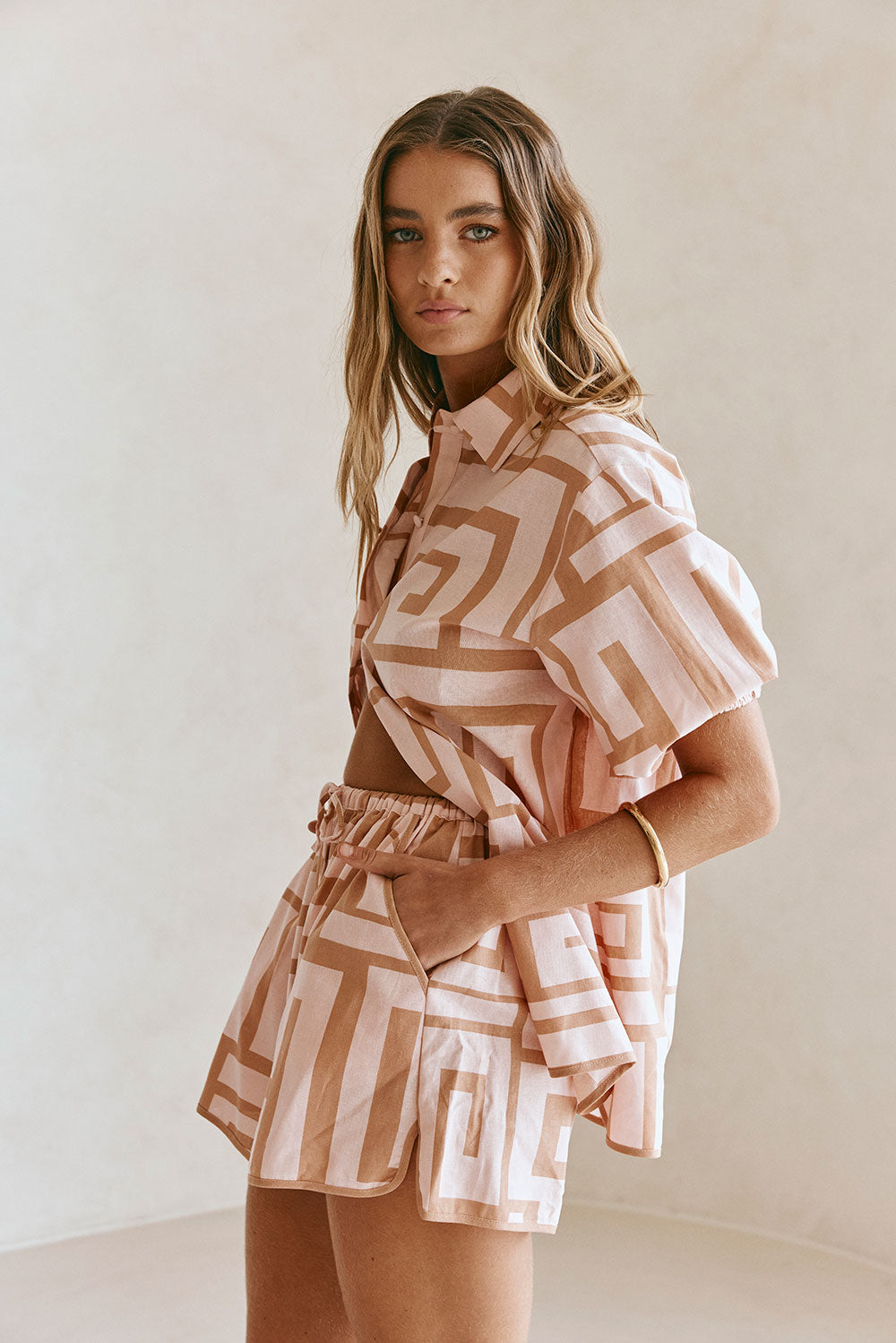 Kira Shorts - Hellenic Maze