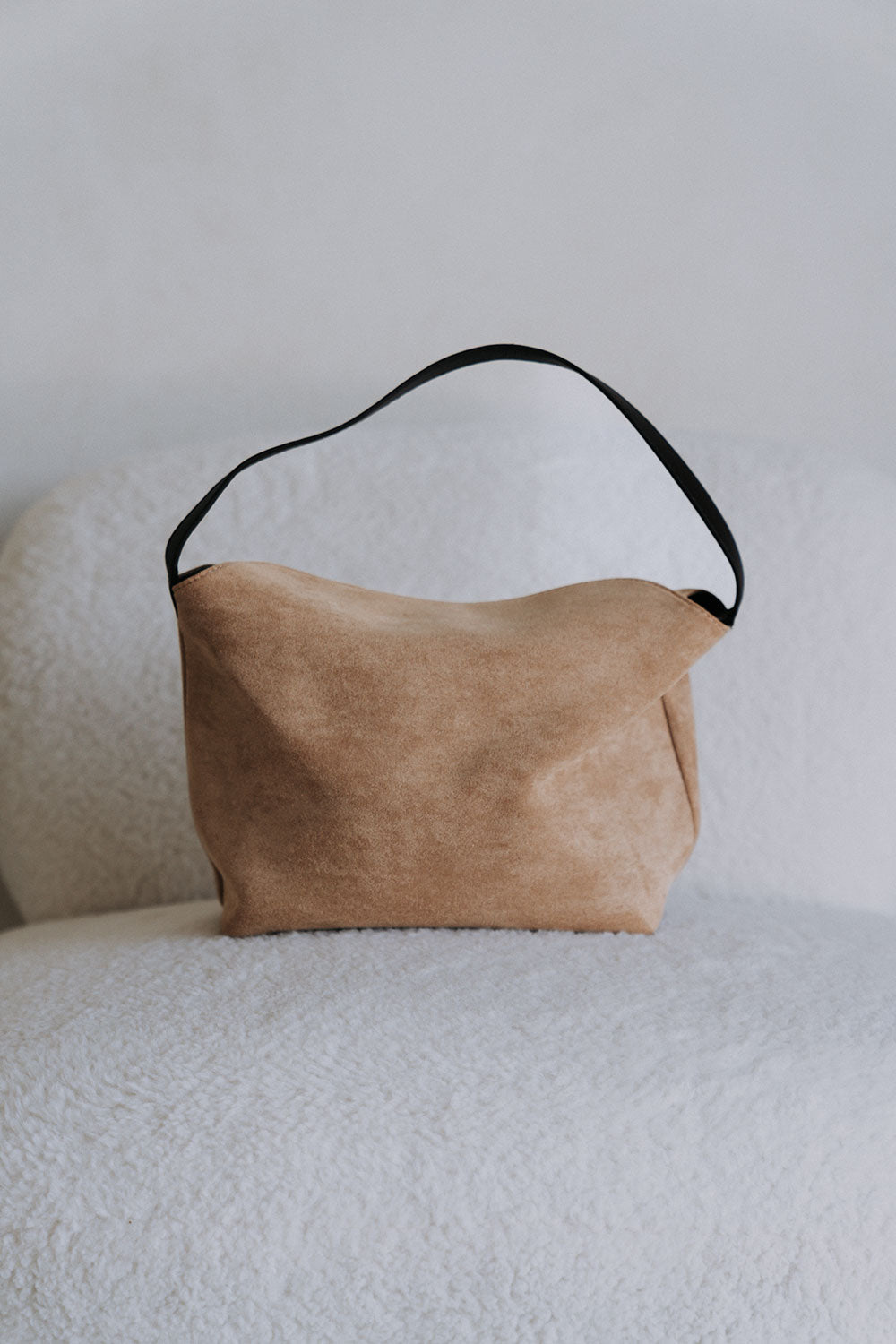 Tewai Shoulder Bag - Camel